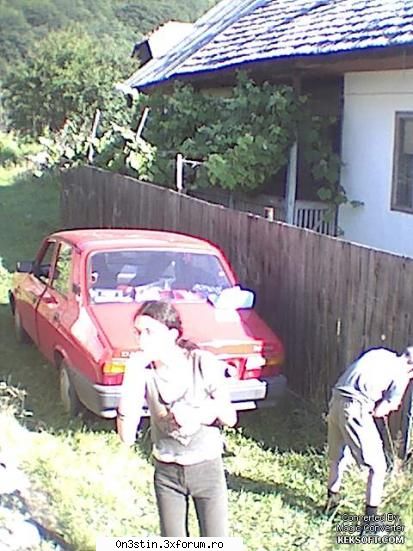 s-a dat liber poze!!! gasit poza stiu daca chiar comica dar stiu.... spalam dinti...